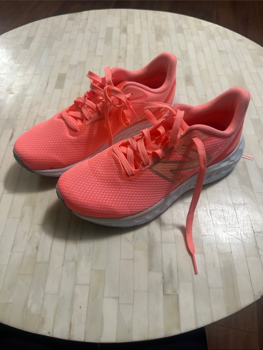 New Balance Women’s Neon Coral Mesh Athletic Shoes 7.5